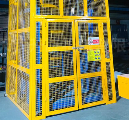 重庆货梯可以安装在室外吗